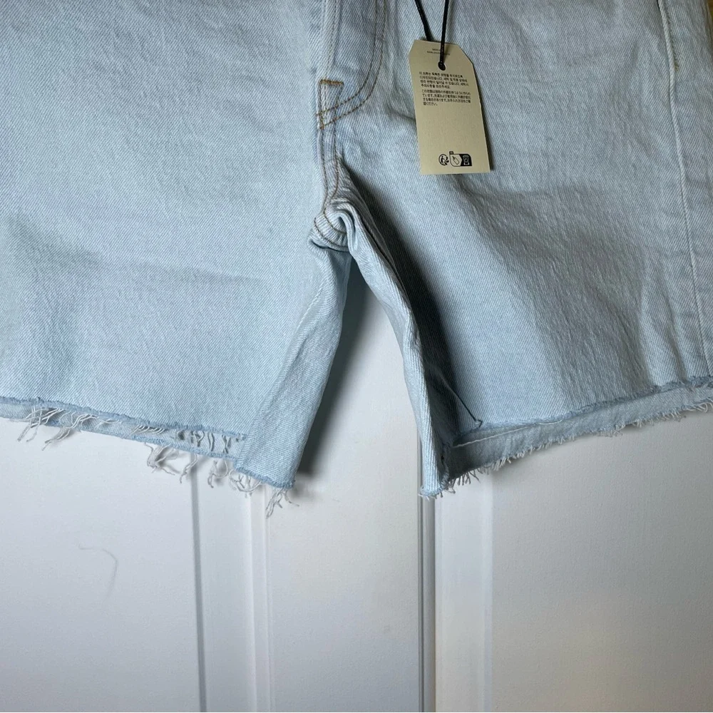 Levi’s Premium 501 Woman’s Denim Shorts size 24 Light Wash High Rise Cut Offs
